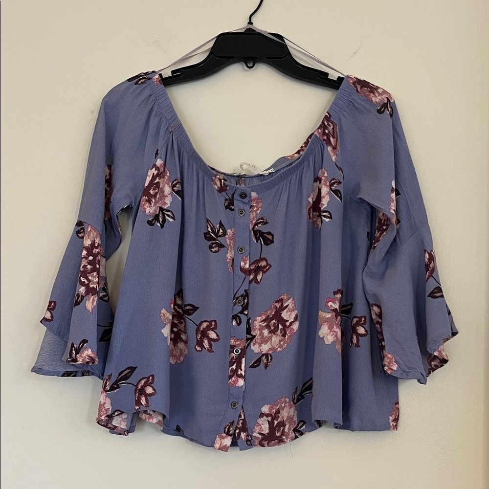 💜🌸 ASTR Floral Lavender Off-Shoulder Top – Size Medium 🌸💜